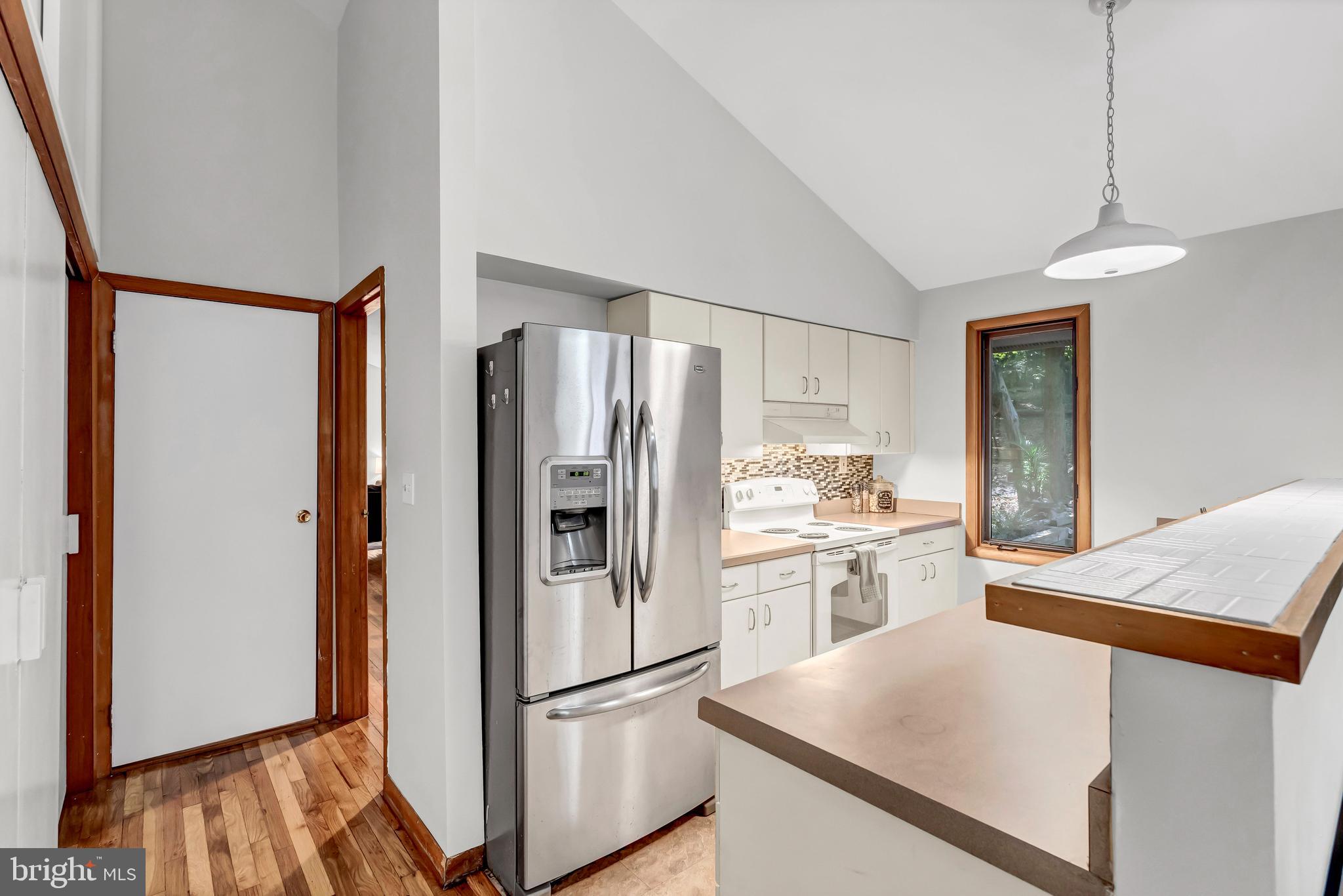 12211 Brookhaven Drive Silver Spring, MD 20902 - Photo 17 of 54 Stainless Steel Refrigerator