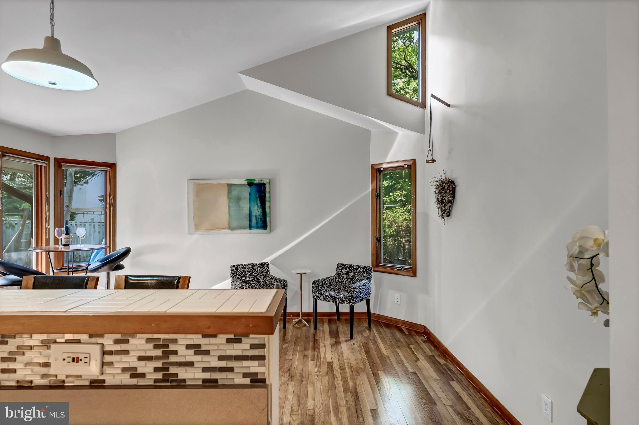 12211 Brookhaven Drive Silver Spring, MD 20902 - Photo 21 of 54 Beautiful Architectural Details