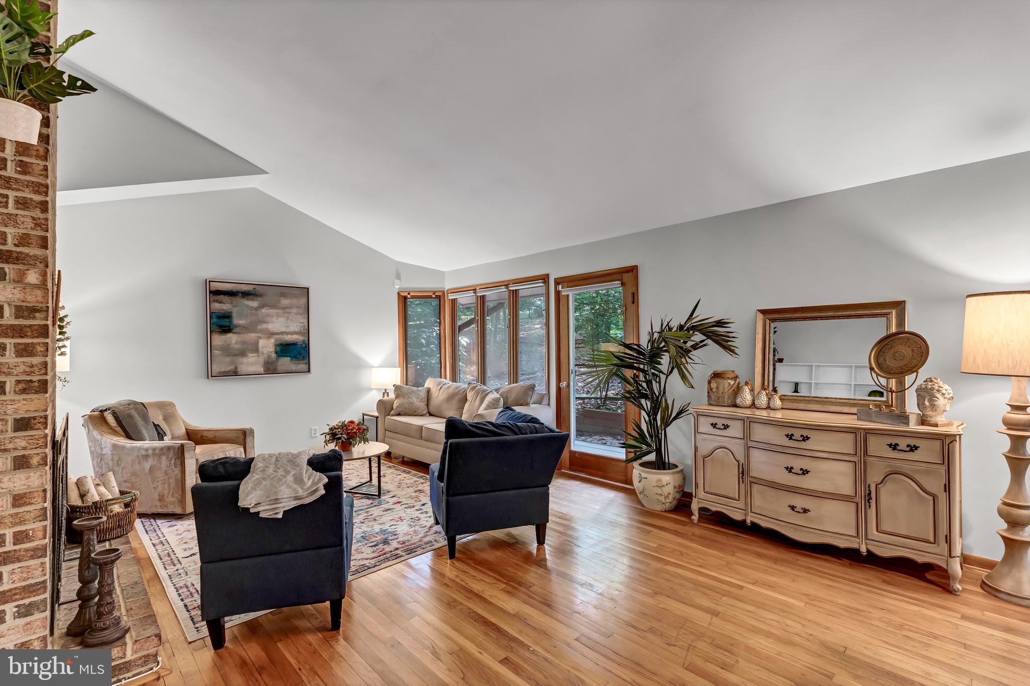 12211 Brookhaven Drive Silver Spring, MD 20902 - Photo 3 of 54 Dramatic Living Room