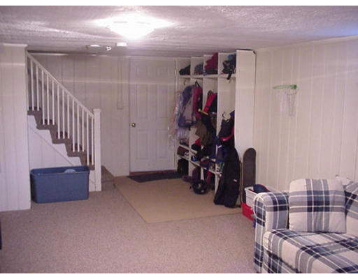 4 Atherton Road Winchester, MA 01890 - Photo 4 of 18 Gallery Image 4