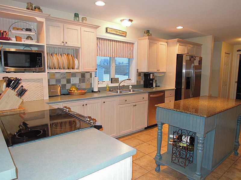 309 Fort Fairfield Road Caribou, ME 04736 - Photo 10 of 32 Kitchen.