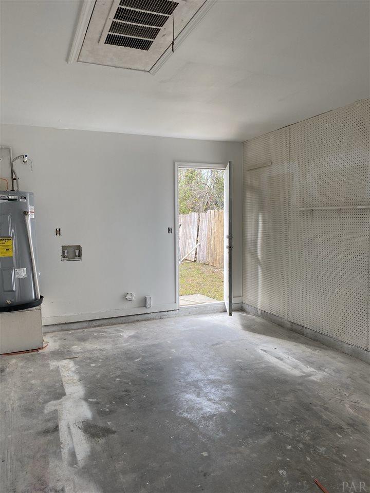 1327 Dog Track Road Pensacola, FL 32506 - Photo 26 of 29 Gallery Image 26