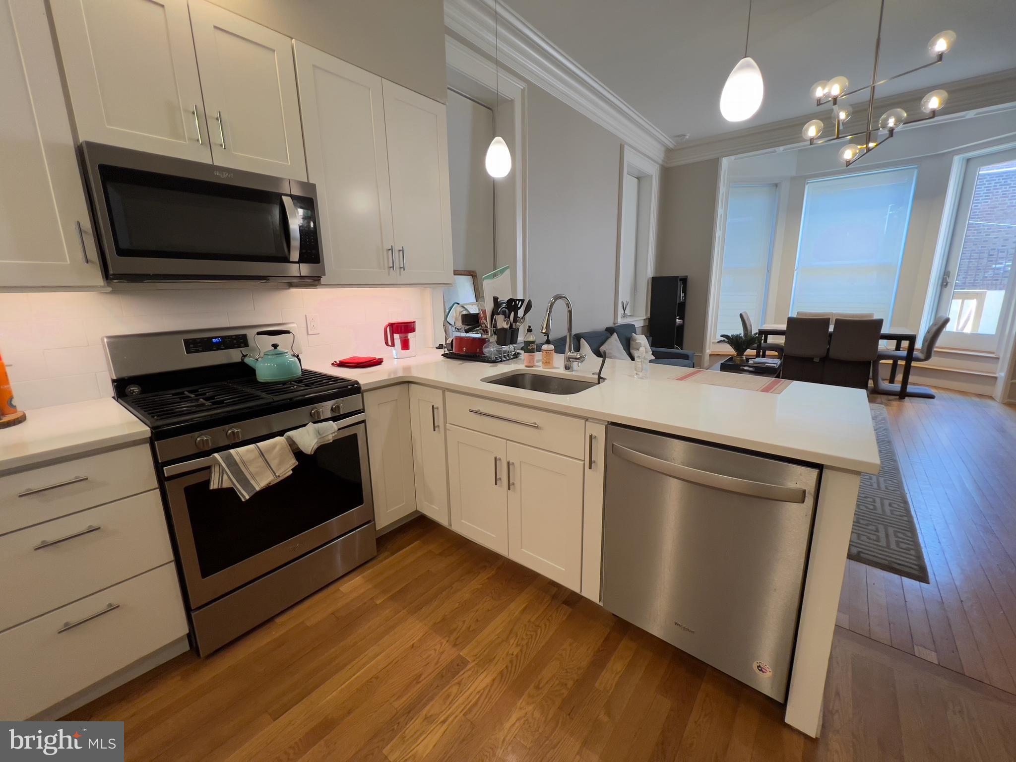2126 Locust Street, Unit 1R Philadelphia, PA 19103 - Photo 5 of 65