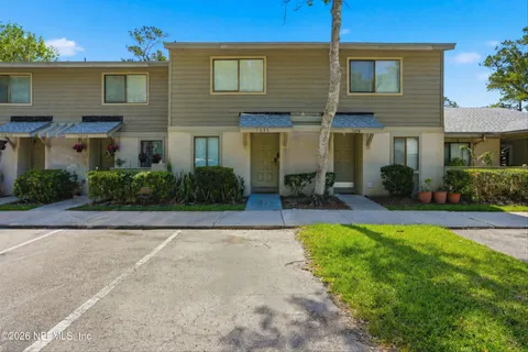 $175,000 | 7701 Baymeadows Circle West, Unit 1077, Jacksonville, FL 32256