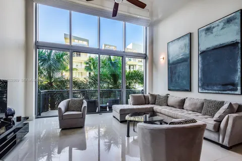 $5,490 | 6000 Collins Avenue, Unit 346, Miami Beach, FL 33140
