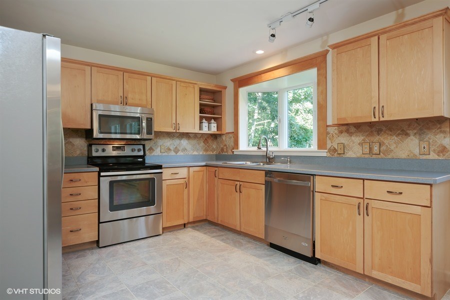 35 Blue Ridge Drive Charlestown, RI 02813 - Photo 4 of 31