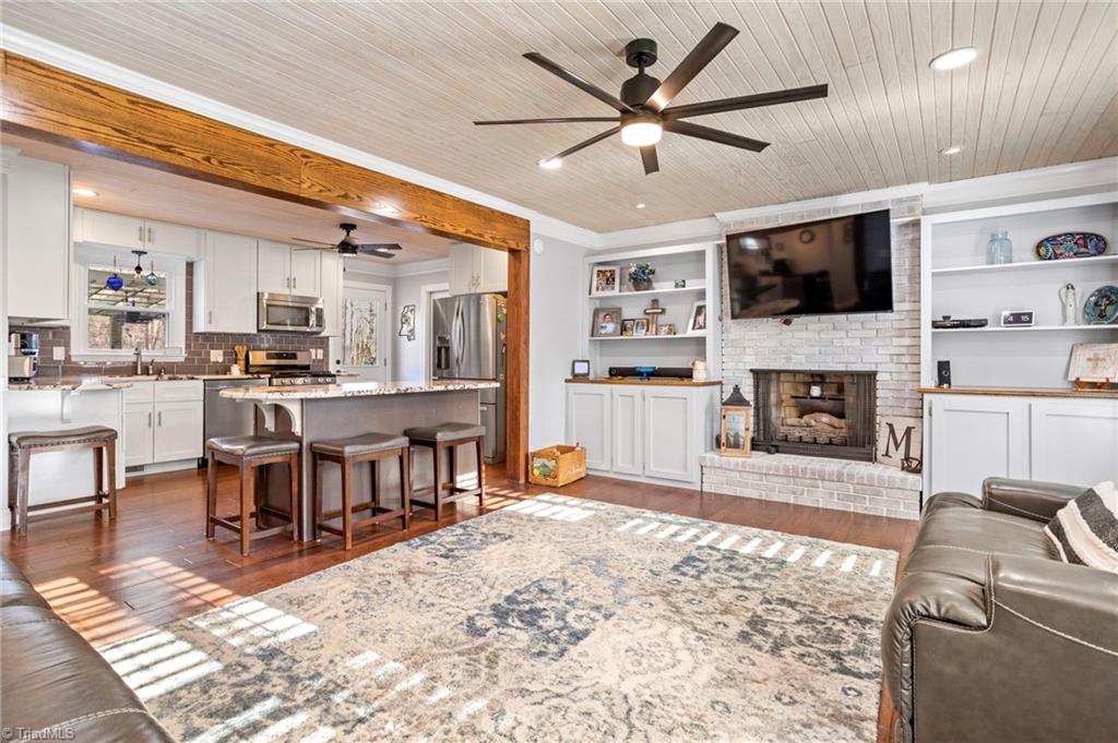 3876 Redbud Road Haw River, NC 27258 - Photo 4 of 30 Gallery Image 4