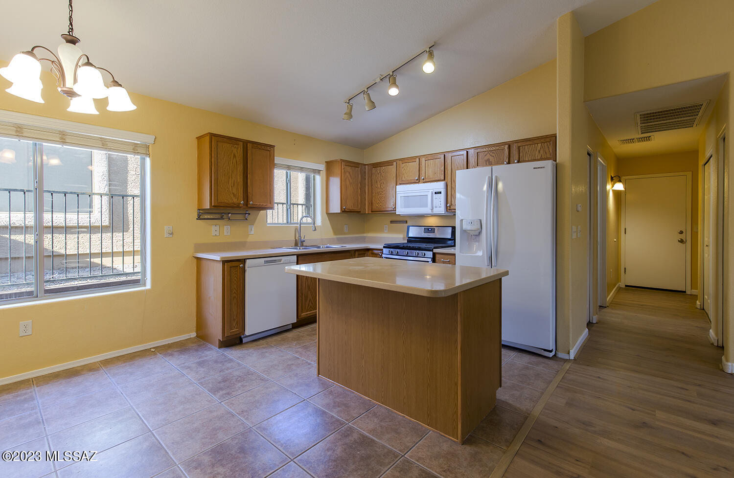 13282 East Mineta Ridge Drive Vail, AZ 85641 - Photo 4 of 50
