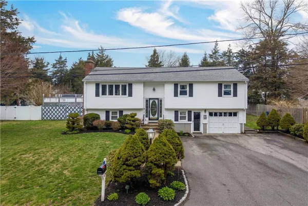 $649,900 | 21 Hampton Avenue, Warwick, RI 02889