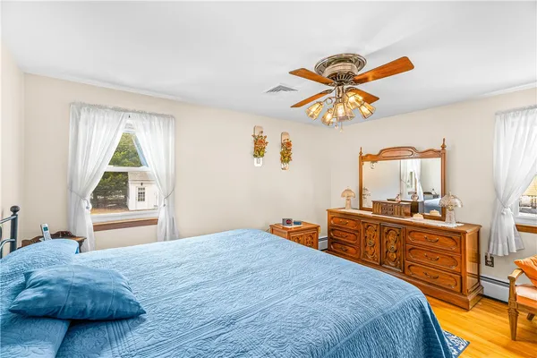 $649,900 | 21 Hampton Avenue, Warwick, RI 02889