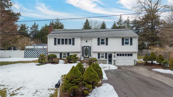 $649,900 | 21 Hampton Avenue, Warwick, RI 02889