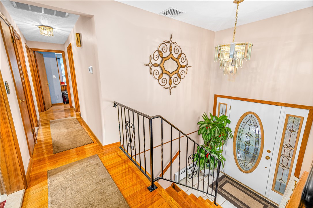 21 Hampton Avenue Warwick, RI 02889 - Photo 5 of 42