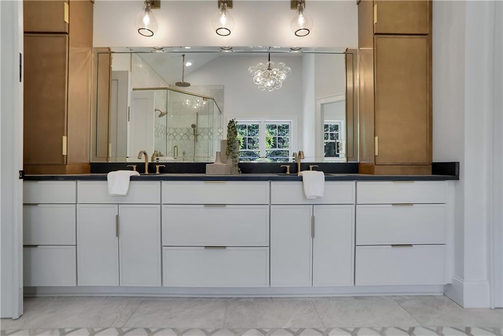 1661 Oak Grove Road Decatur, GA 30033 - Photo 22 of 44