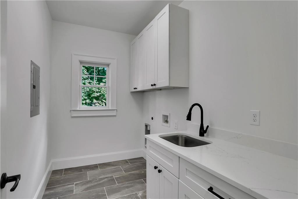 1661 Oak Grove Road Decatur, GA 30033 - Photo 38 of 44