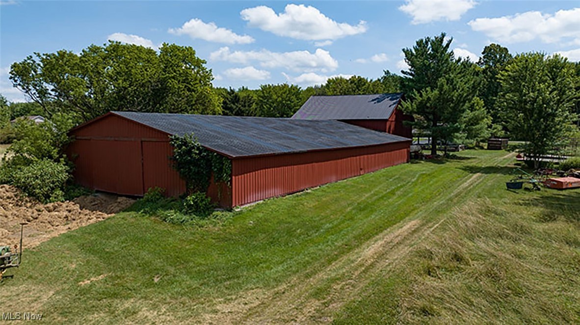 8309 Drake State Line Road Masury, OH 44438 - Photo 19 of 34 View of stable