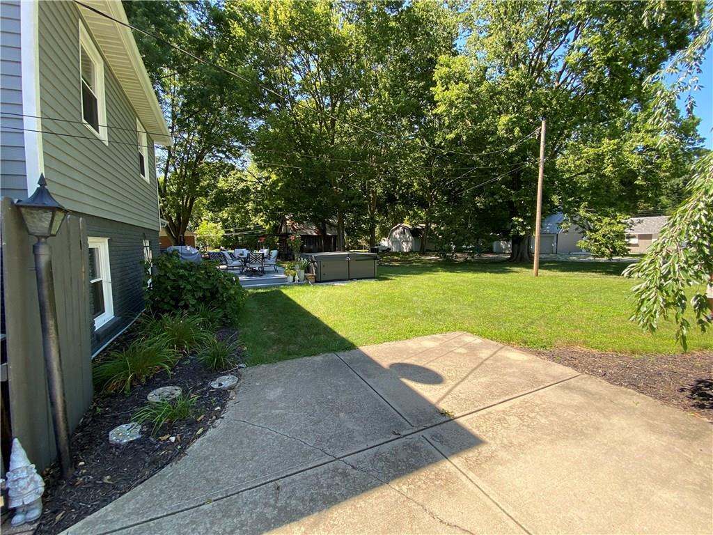 11964 River Road Carmel, IN 46033 - Photo 4 of 30 Gallery Image 4