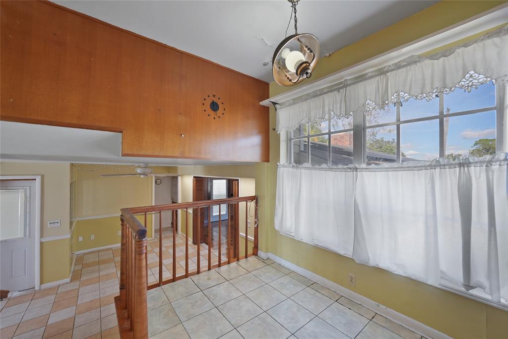 612 West Whidden Street Arcadia, FL 34266 - Photo 13 of 58 a view of entryway with wooden floor