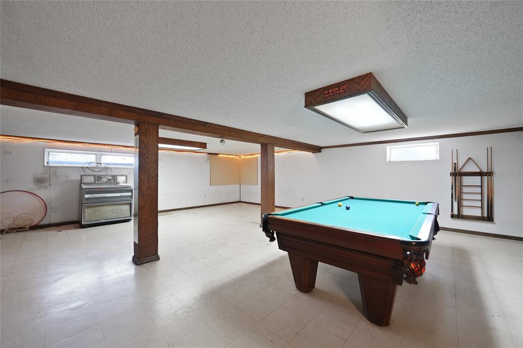 612 West Whidden Street Arcadia, FL 34266 - Photo 32 of 58 a room with pool table and windows