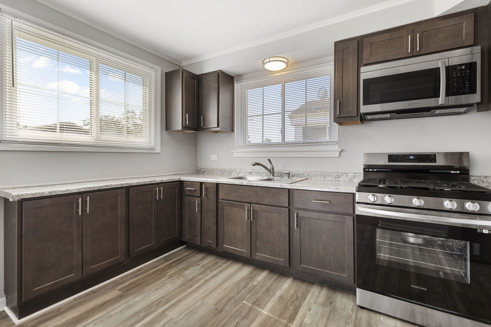 12804 South Racine Avenue Chicago, IL 60827 - Photo 5 of 17