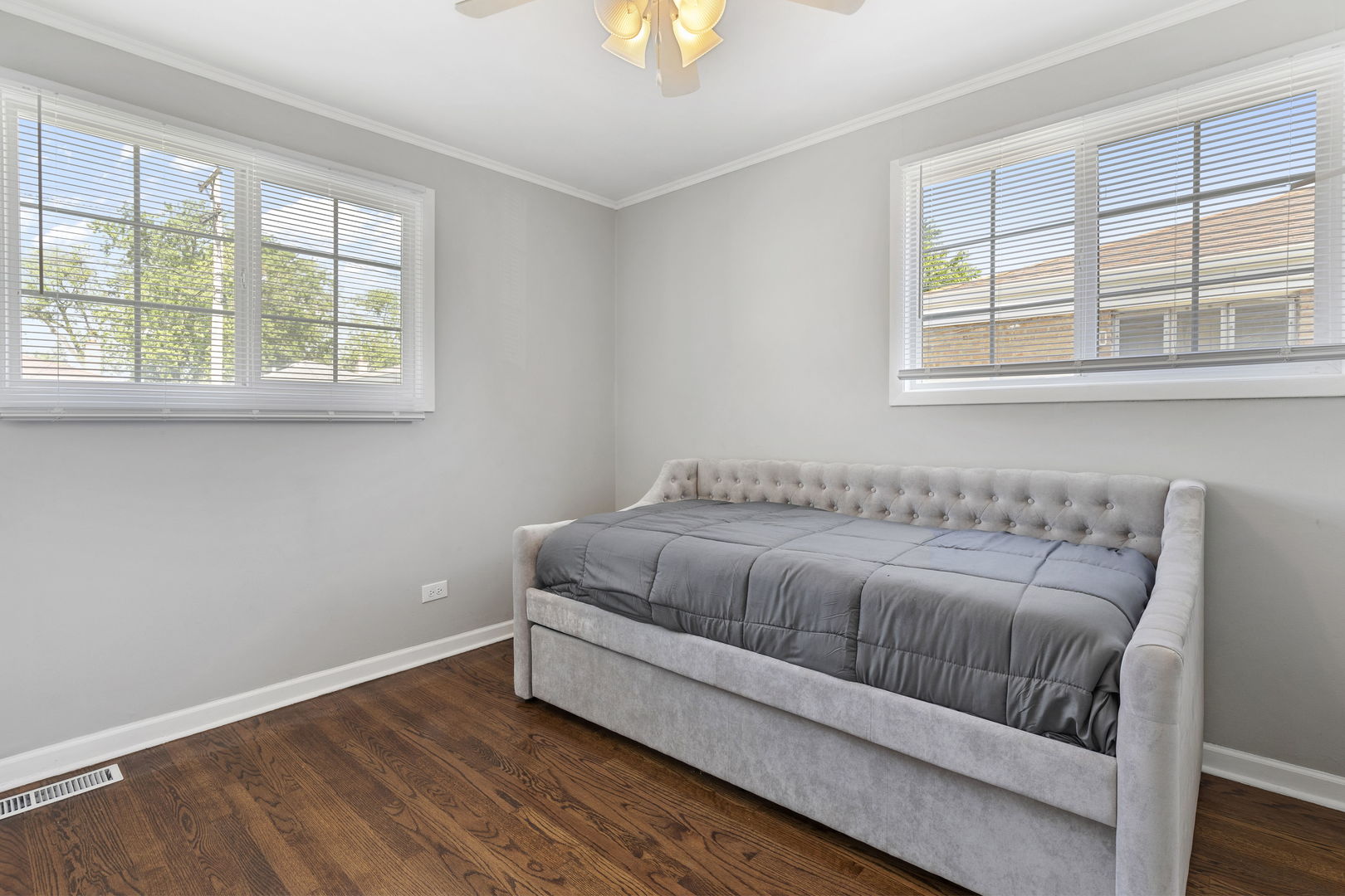 12804 South Racine Avenue Chicago, IL 60827 - Photo 9 of 17