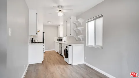 $1,699,000 | 535 Venice Way, Los Angeles, CA 90291