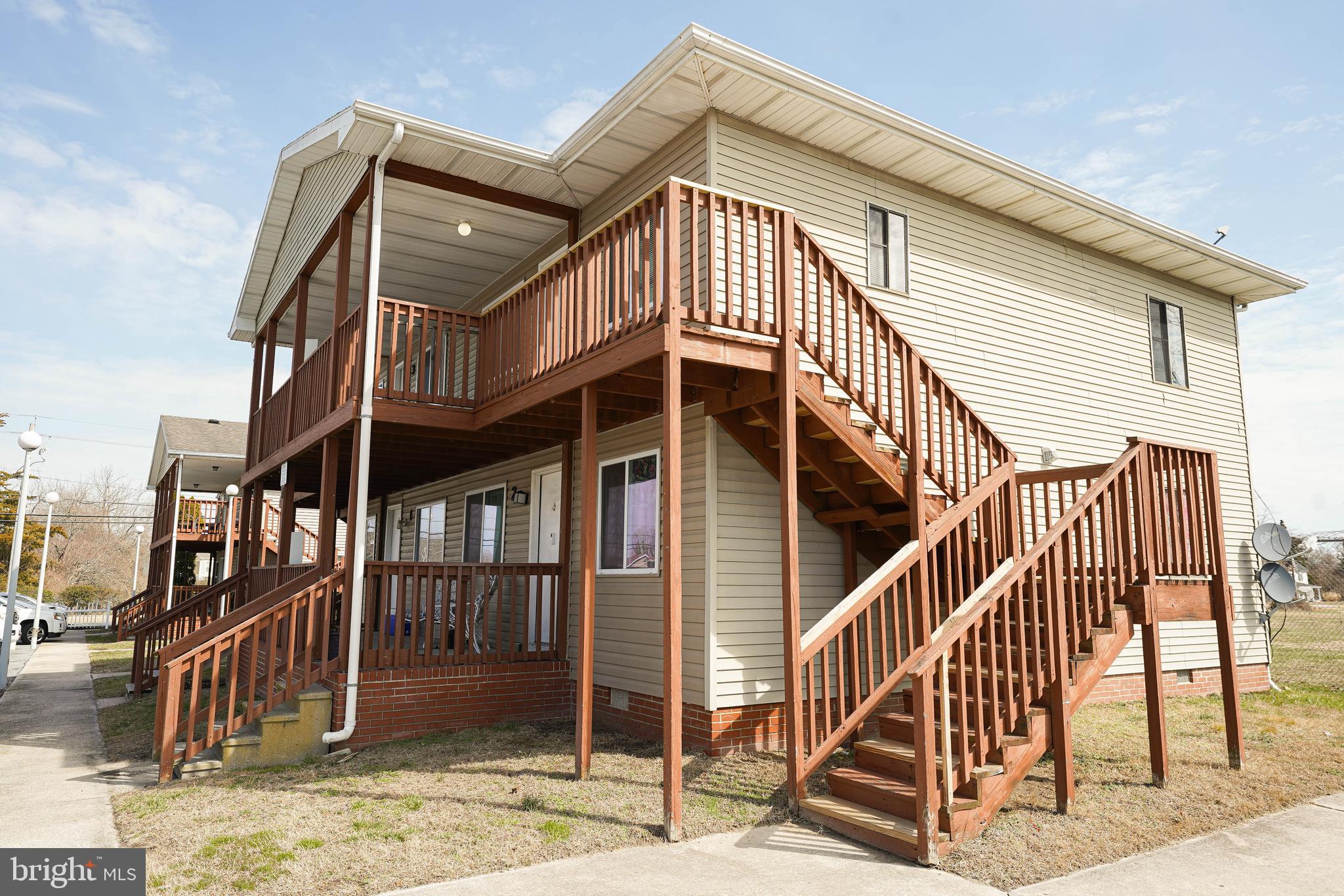 516 Bay Street, Unit D4 Berlin, MD 21811 - Photo 2 of 27 a view of entryway