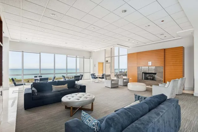 $729,000 | 1629 South Prairie Avenue, Unit 801, Chicago, IL 60616