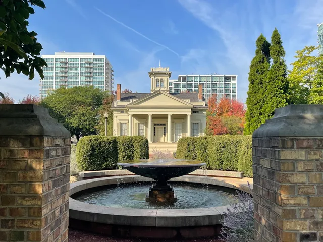 $729,000 | 1629 South Prairie Avenue, Unit 801, Chicago, IL 60616