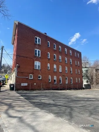 $1,300 | 344 Washington Avenue, Unit 4D, Waterbury, CT 06708