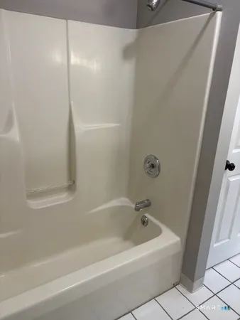 $1,300 | 344 Washington Avenue, Unit 4D, Waterbury, CT 06708