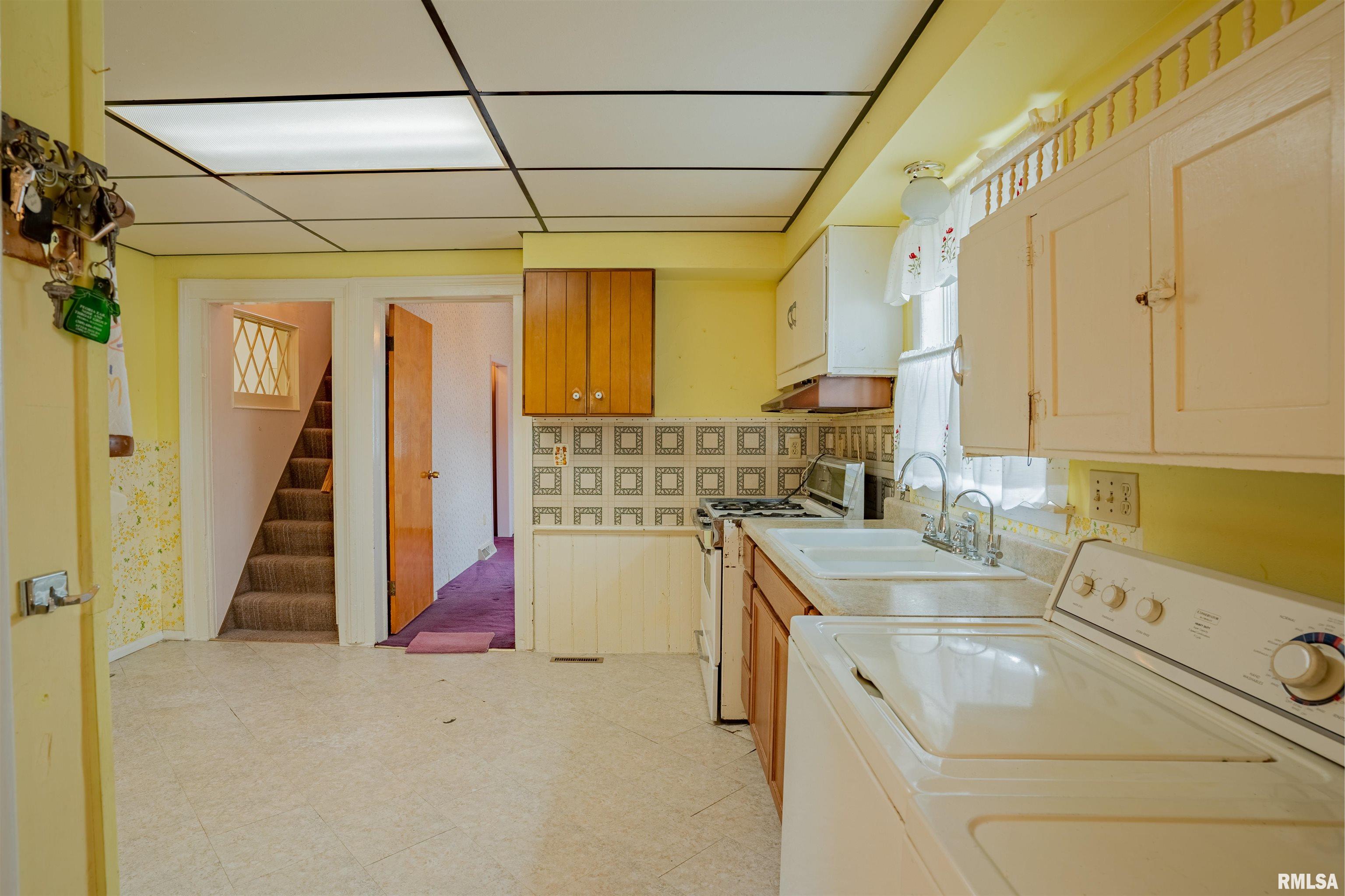 819 State Street Pekin, IL 61554 - Photo 13 of 32