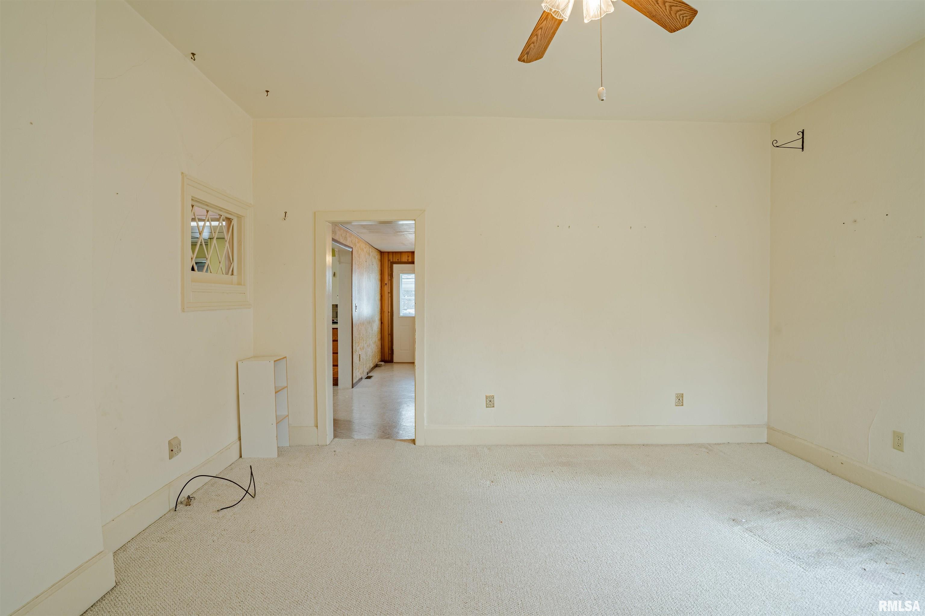 819 State Street Pekin, IL 61554 - Photo 7 of 32