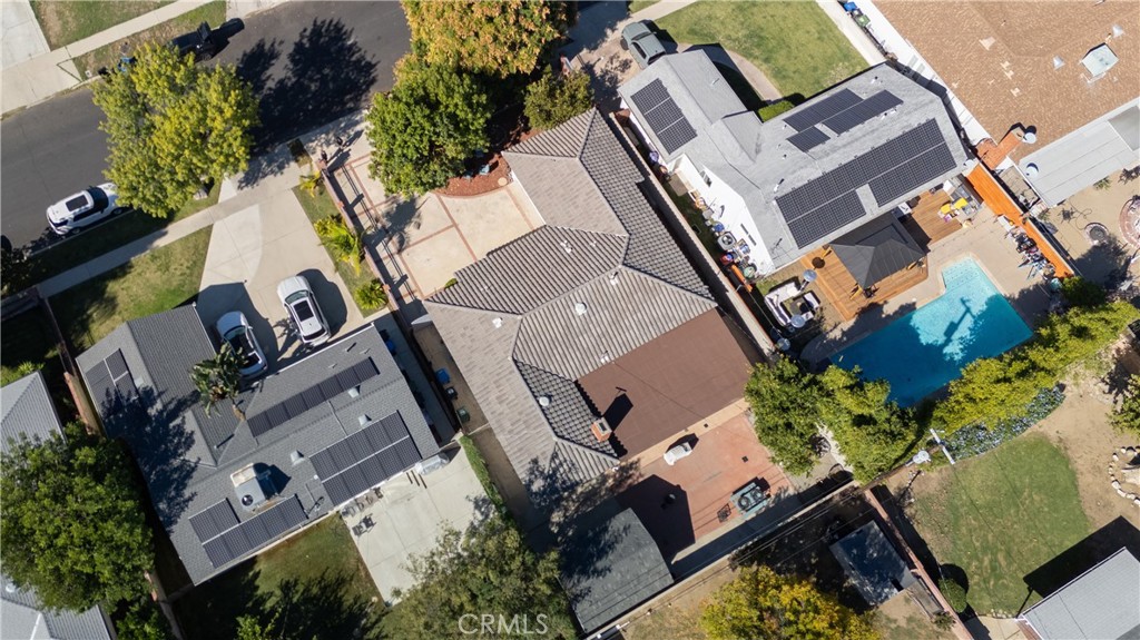 7414 Quartz Avenue Winnetka, CA 91306 - Photo 40 of 42 an aerial view of a house with a yard