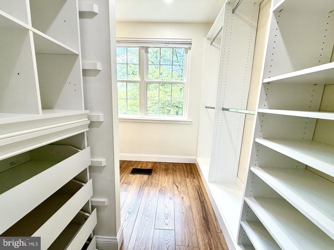 4630 28th Road South, Unit C Arlington, VA 22206 - Photo 15 of 40 Primary Suite Fully-Customized Closet