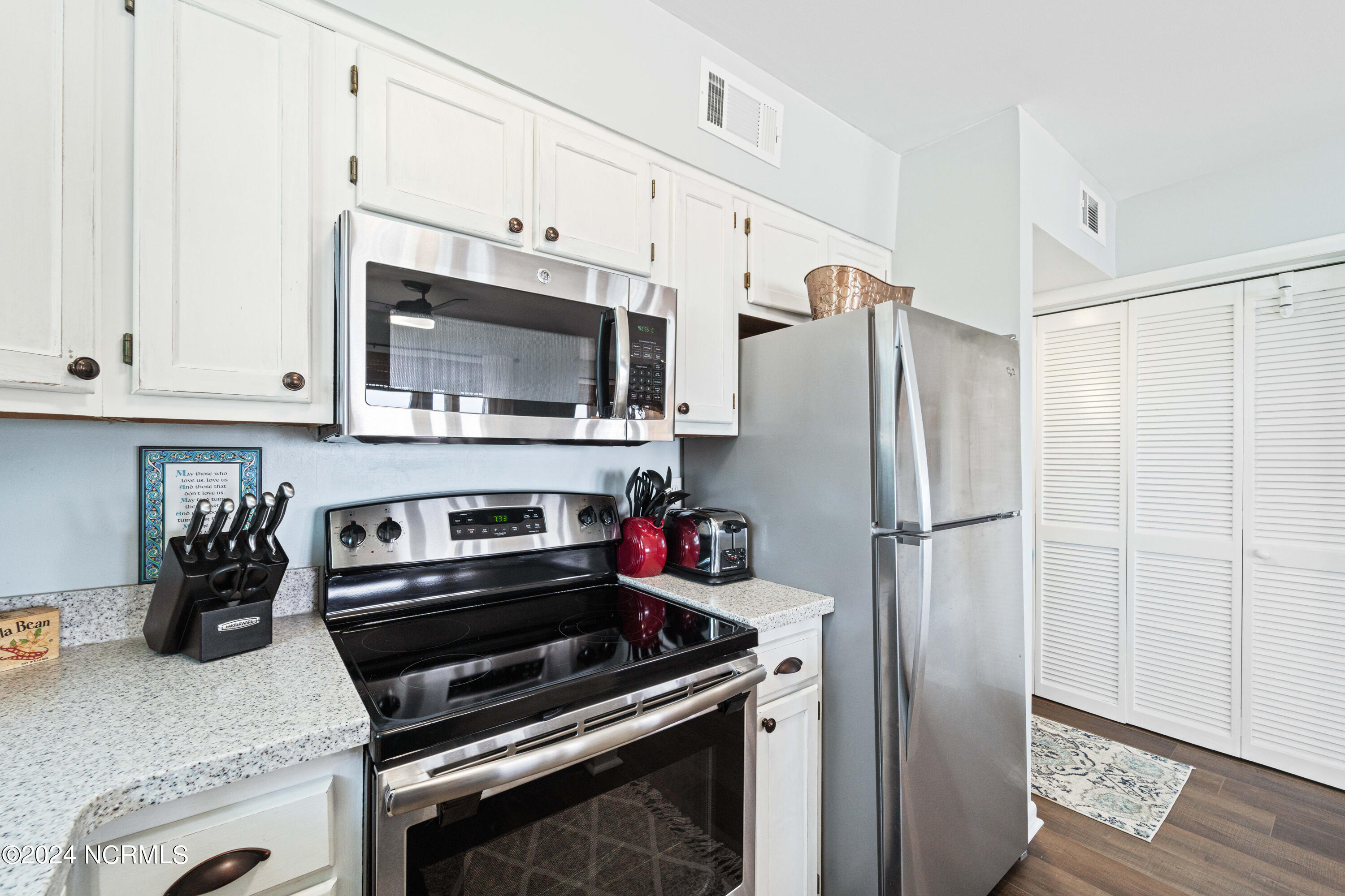 1840 New River Inlet Road, Unit 2311B North Topsail Beach, NC 28460 - Photo 22 of 69 DSC07597