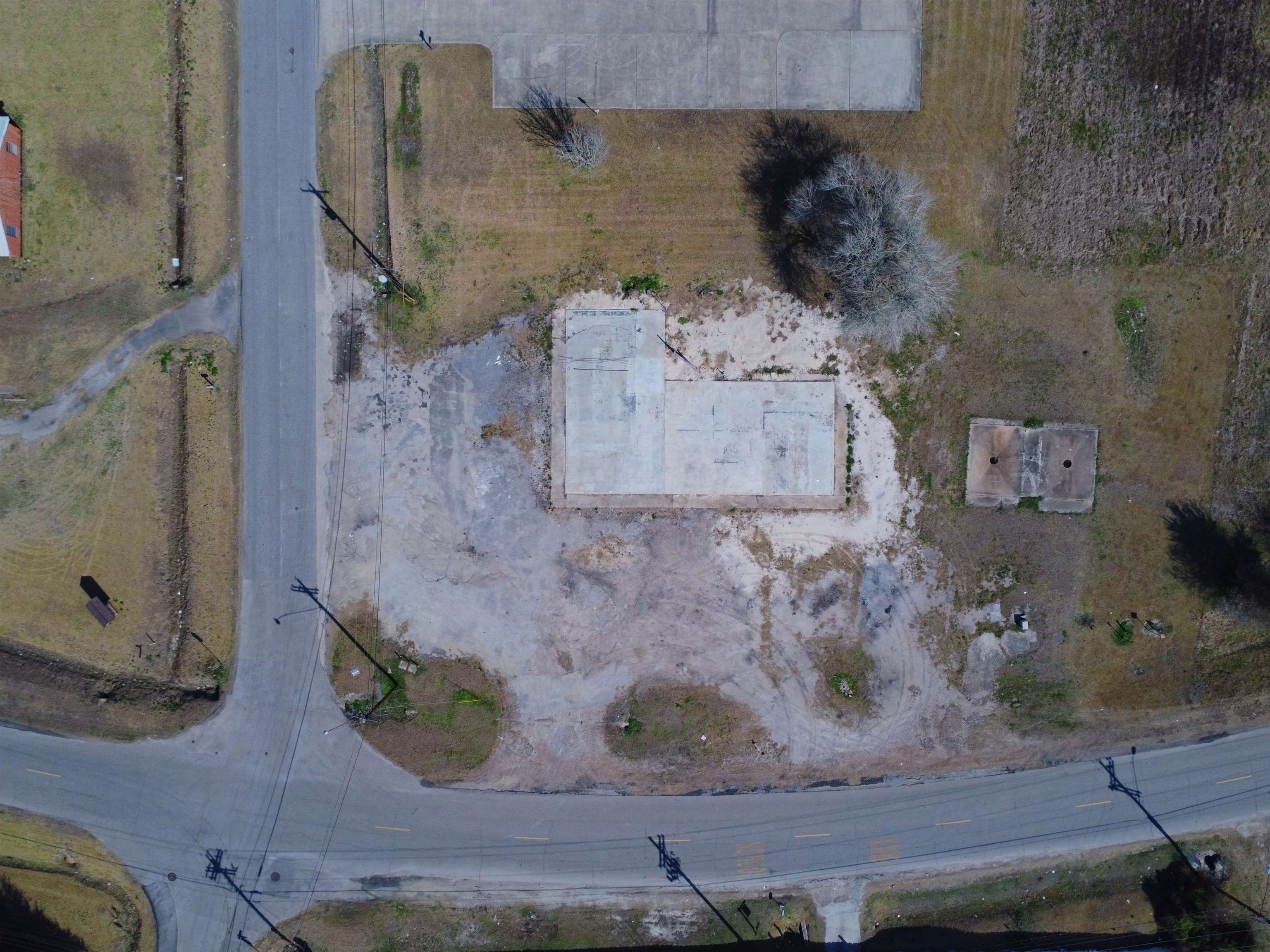 6595 Lawrence Drive Beaumont, TX 77708 - Photo 10 of 11