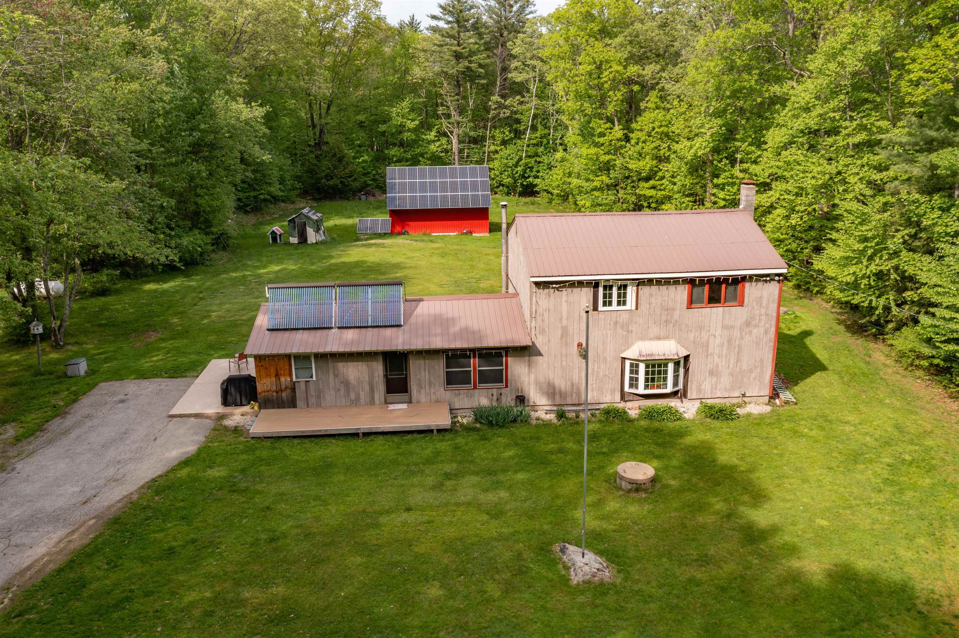 22 Hunting Road Auburn, NH 03032 - Photo 2 of 23