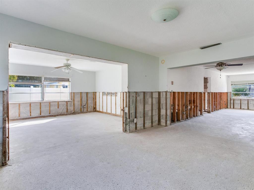 16105 1st Street East Redington Beach, FL 33708 - Photo 19 of 27 a view of an empty room