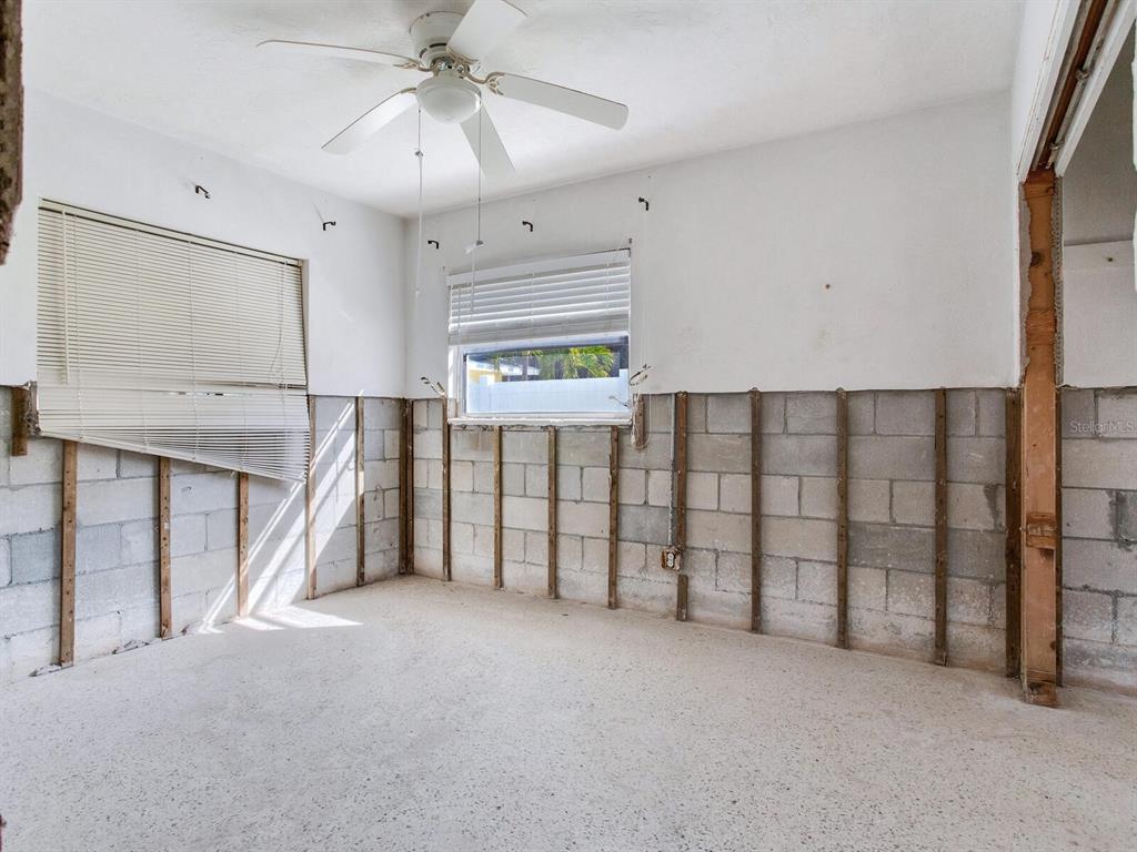 16105 1st Street East Redington Beach, FL 33708 - Photo 22 of 27 a view of a garage