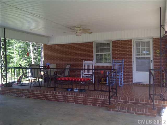 217 Thornburg Road Dallas, NC 28034 - Photo 2 of 16 Gallery Image 2