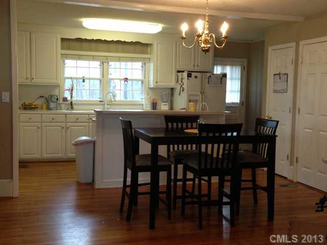 217 Thornburg Road Dallas, NC 28034 - Photo 4 of 16 Gallery Image 4