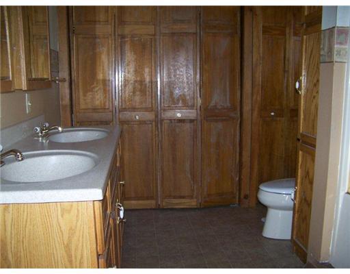 18 Ray Whitney Road Bridgton, ME 04009 - Photo 10 of 16 Bathroom.