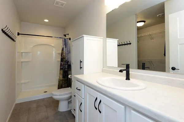 $395,000 | 7903 Buckthorn Avenue, Horace, ND 58047