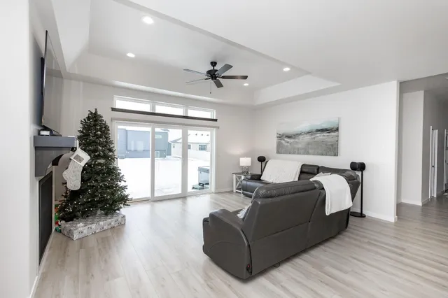 $695,000 | 7485 15th Street South, Fargo, ND 58104