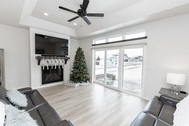 $695,000 | 7485 15th Street South, Fargo, ND 58104