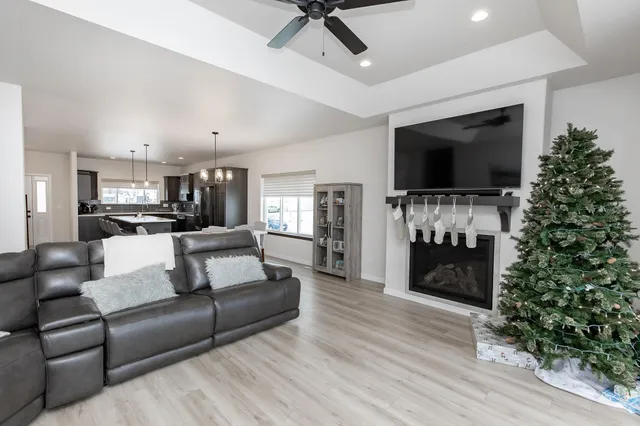 $695,000 | 7485 15th Street South, Fargo, ND 58104