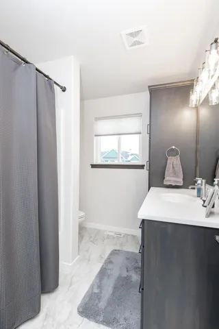 $695,000 | 7485 15th Street South, Fargo, ND 58104