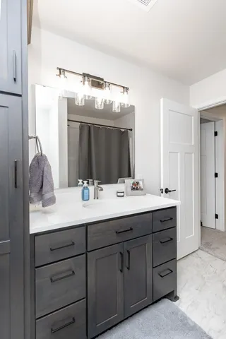 $695,000 | 7485 15th Street South, Fargo, ND 58104