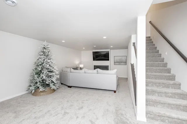 $695,000 | 7485 15th Street South, Fargo, ND 58104