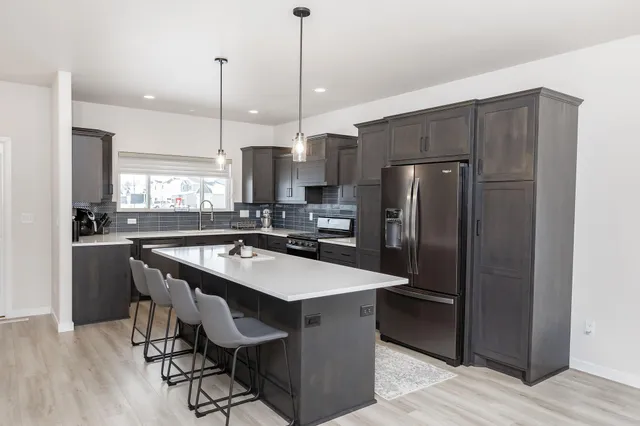 $695,000 | 7485 15th Street South, Fargo, ND 58104